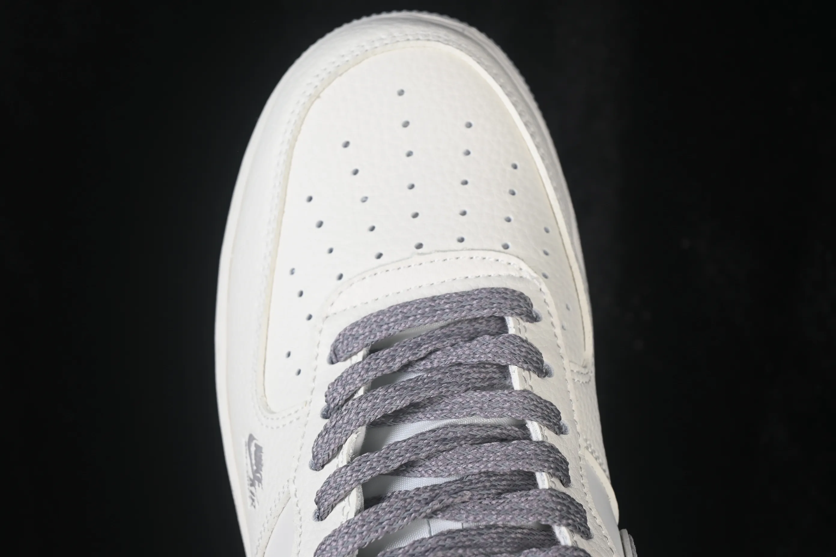All categories Nk Air Force 1 Air Force series Nk Air Force 1 Low Air Force low-top Nike Air Force 1'07 Low off-white matt gray Air Force 1 low-top casual sneakers DN9688-107